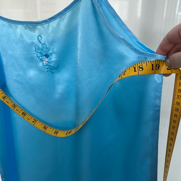 Satin/Silk Nightgown and Robe Set | M - Picture 13 of 16